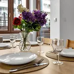 Wola - Parking, Workspace, Terrace - By Rentujemy