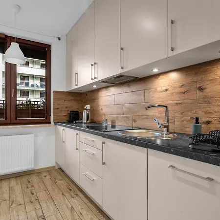 Apartamento Wola - Parking, Workspace, Terrace - By Rentujemy *