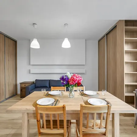 Wola - Parking, Workspace, Terrace - By Rentujemy Apartamento