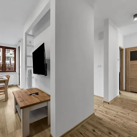 Wola - Parking, Workspace, Terrace - By Rentujemy Апартаменты Варшава