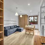 شقة Wola - Parking, Workspace, Terrace - By Rentujemy